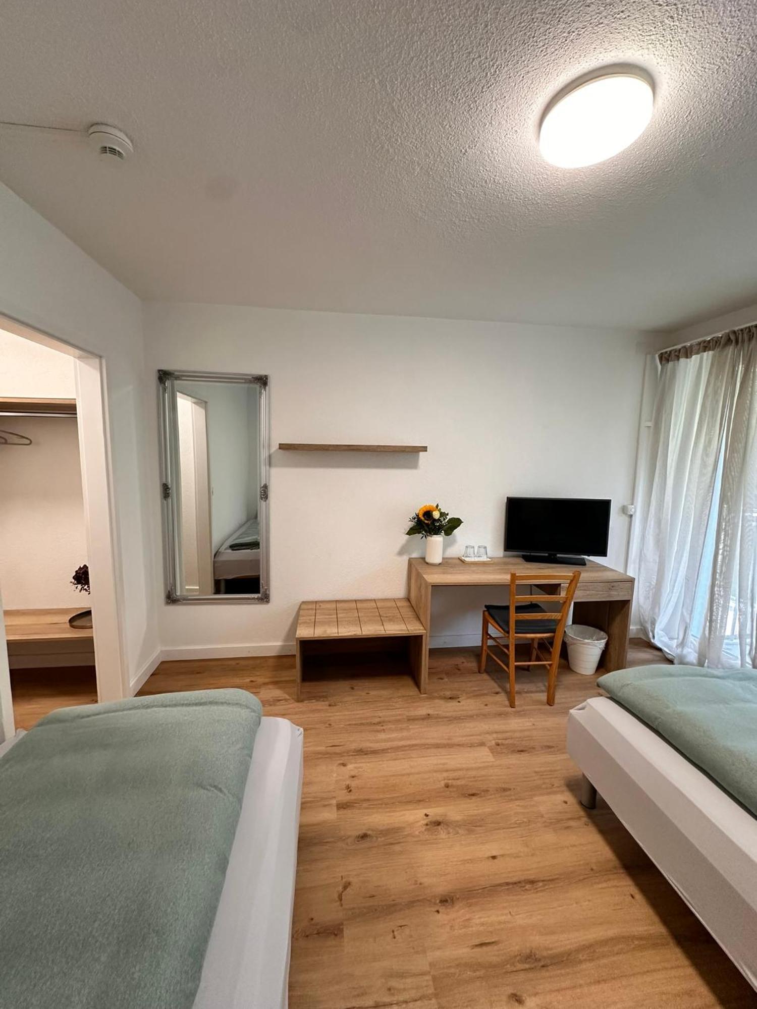 Business Hotel Riverside Duggingen ภายนอก รูปภาพ