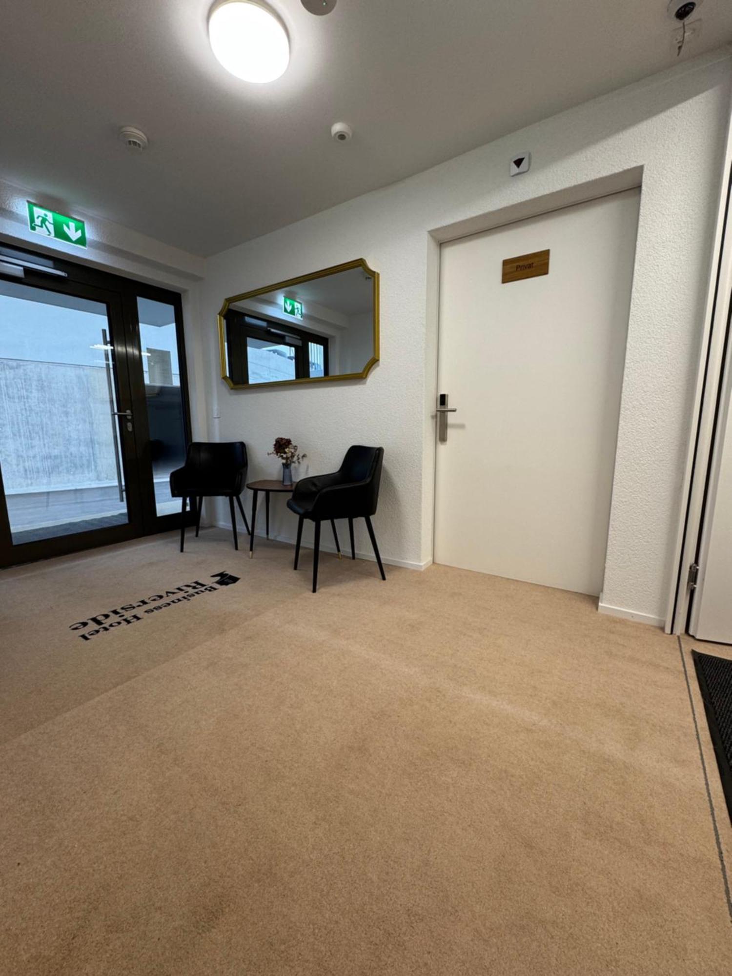 Business Hotel Riverside Duggingen ภายนอก รูปภาพ