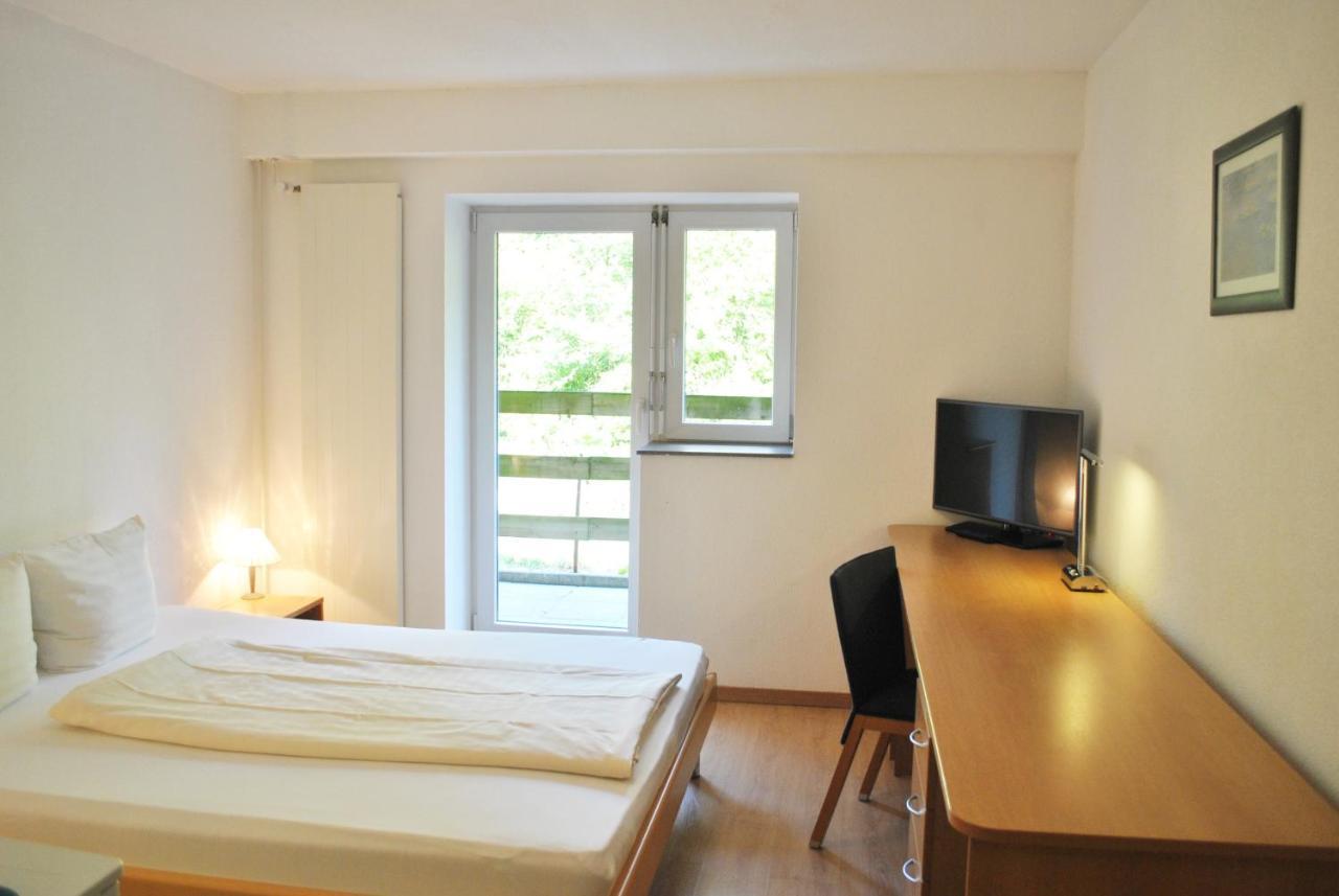 Business Hotel Riverside Duggingen ภายนอก รูปภาพ