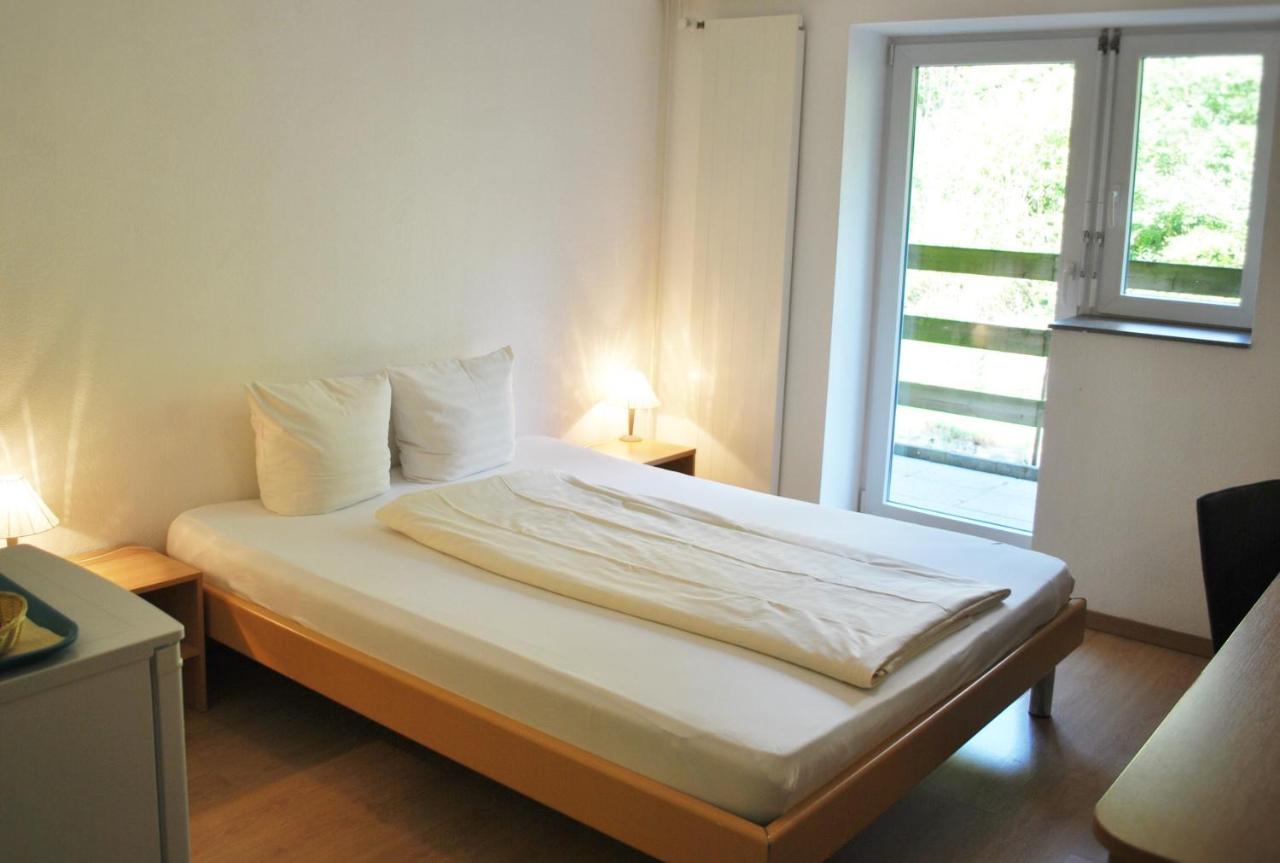 Business Hotel Riverside Duggingen ภายนอก รูปภาพ